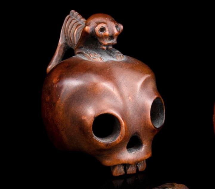 Skeleton Crawling Over a Human Skull (Dokuro) – Edo Period, 19th Century